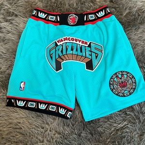 Vancouver Grizzlies Mitchell & Ness Authentic NBA x Just Don Mesh Shorts - XL